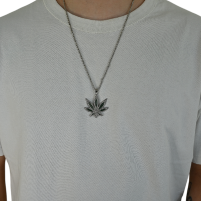 Collier Pendentif Feuille de Cannabis Argent 4x4,5cm | Kana Pharma