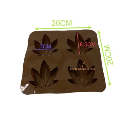 Moule Silicone 4 Compartiments Marron 20x20cm | Qualité Alimentaire | Kana Pharma